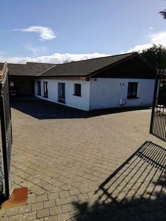 Hunters Lodge B&B Трамор Екстериор снимка