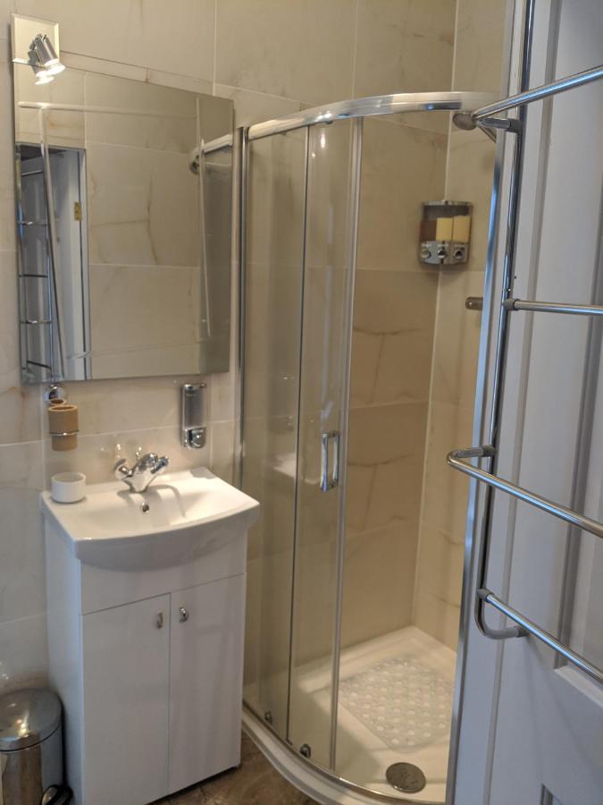 Hunters Lodge B&B Трамор Екстериор снимка